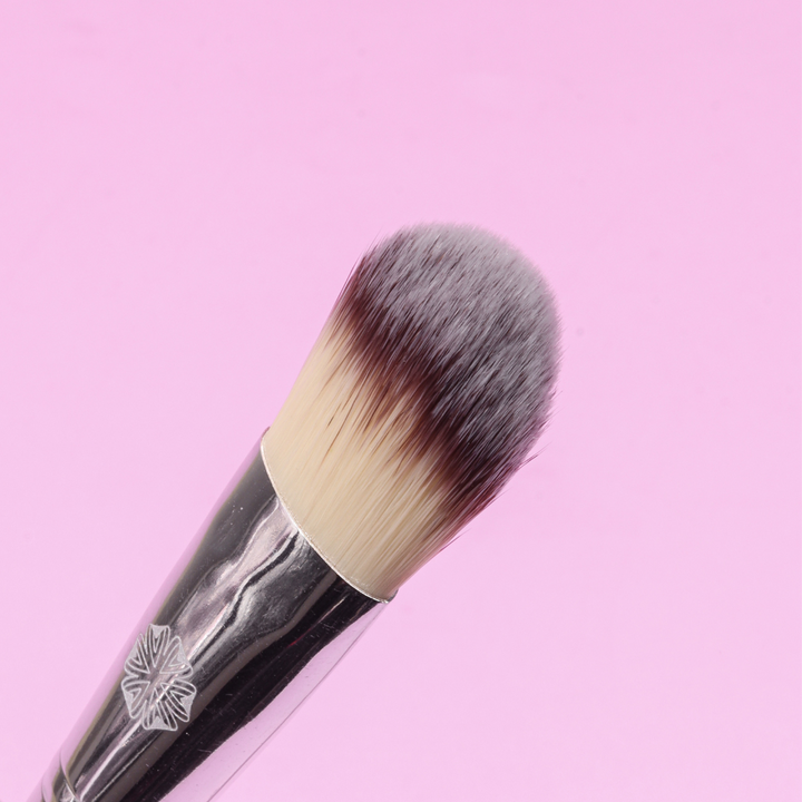 Shop Now Sf 205 Flat Top Foundation Brush Online - Suroskie